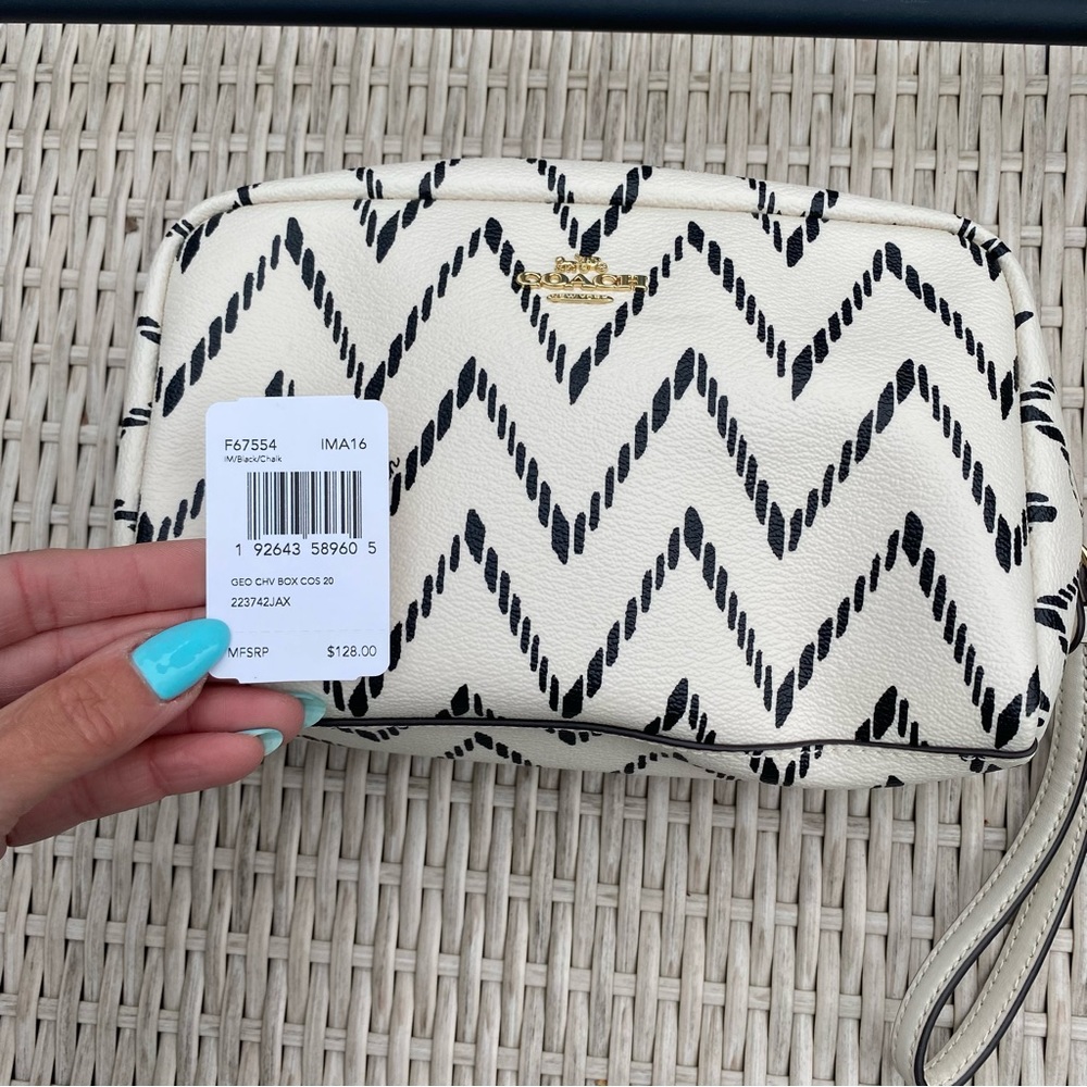 NWT Coach Cosmetic Case Geometric Chevron Pattern - Picture 4 of 5